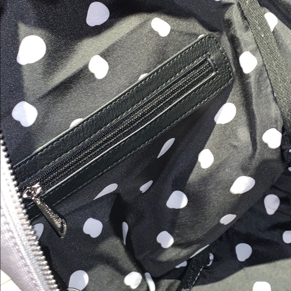 101 Dalmatians Loungefly Backpack - Picture 9 of 10
